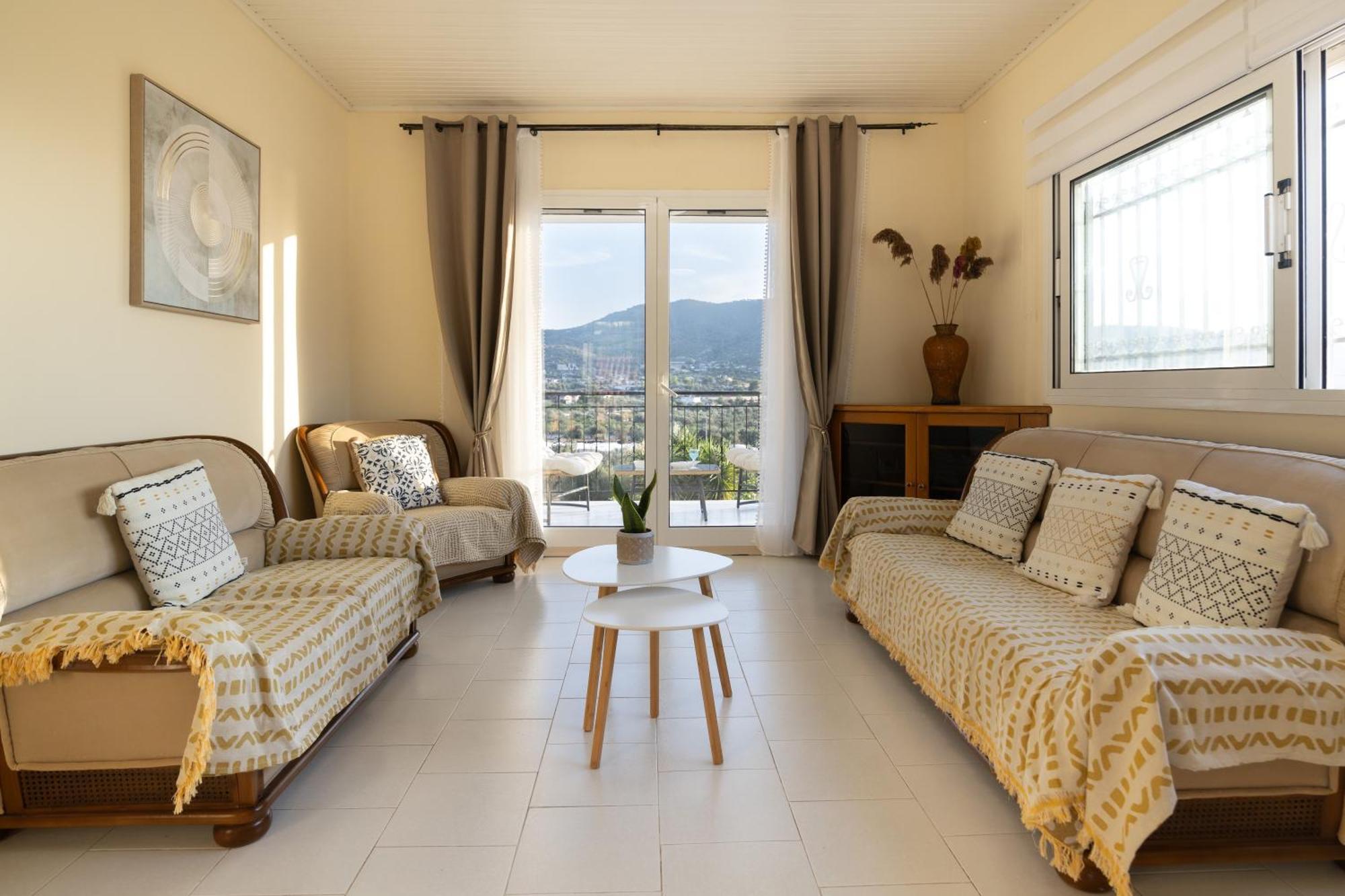 Aelia Luxury Maisonette